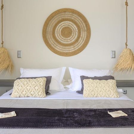 Iliades Luxury Boutique Suites Batsíon Exterior photo