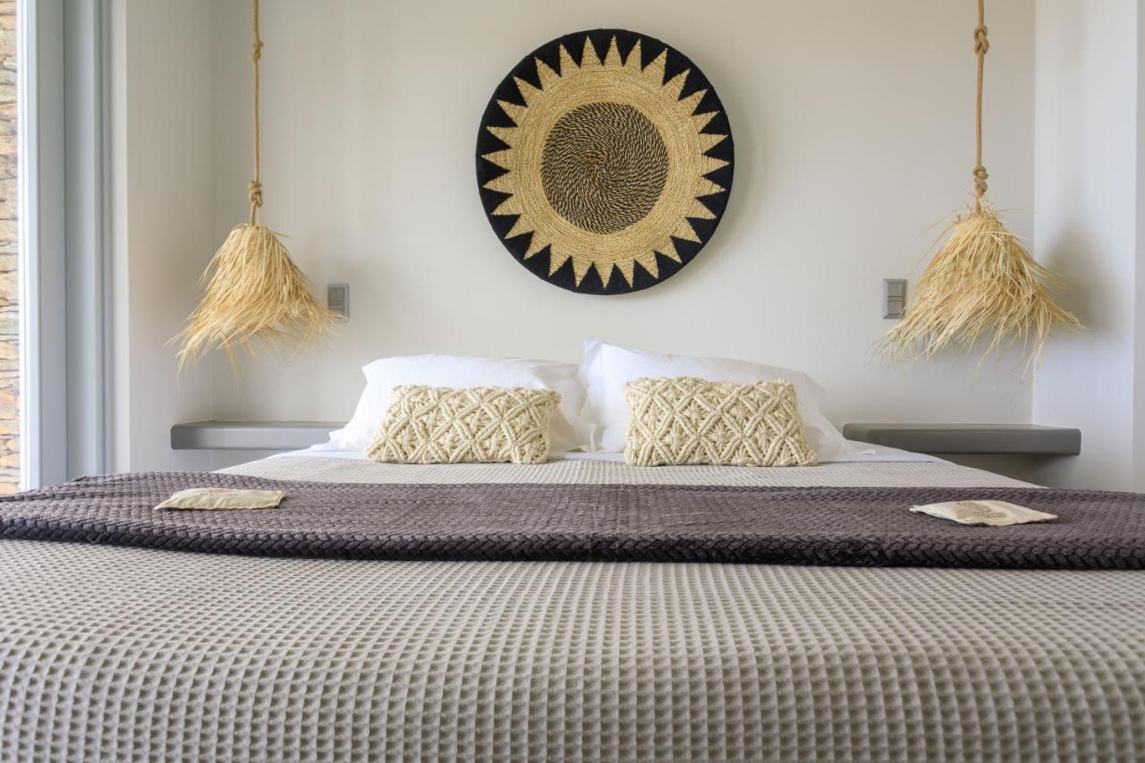 Iliades Luxury Boutique Suites Batsíon Exterior photo