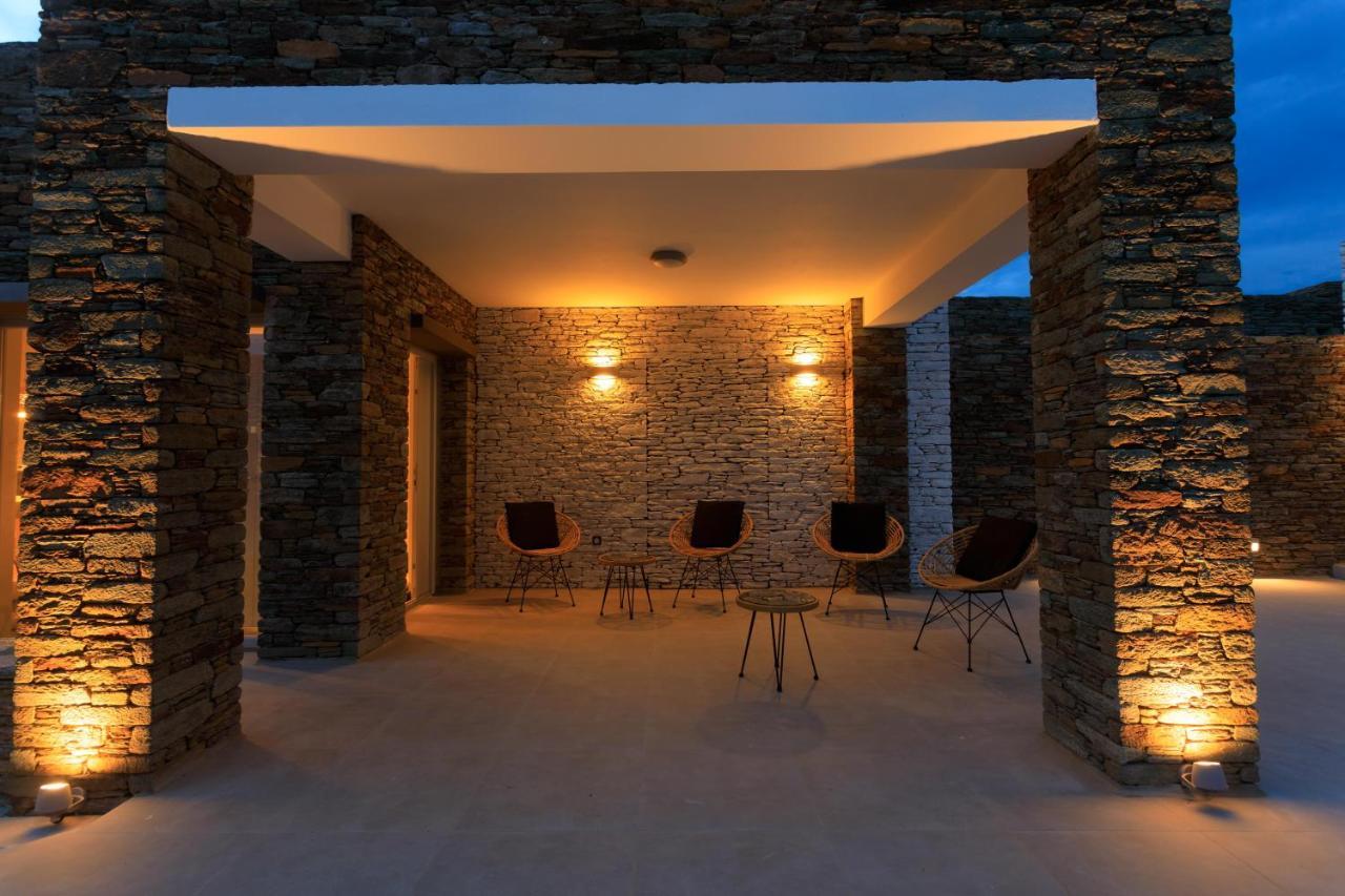 Iliades Luxury Boutique Suites Batsíon Exterior photo