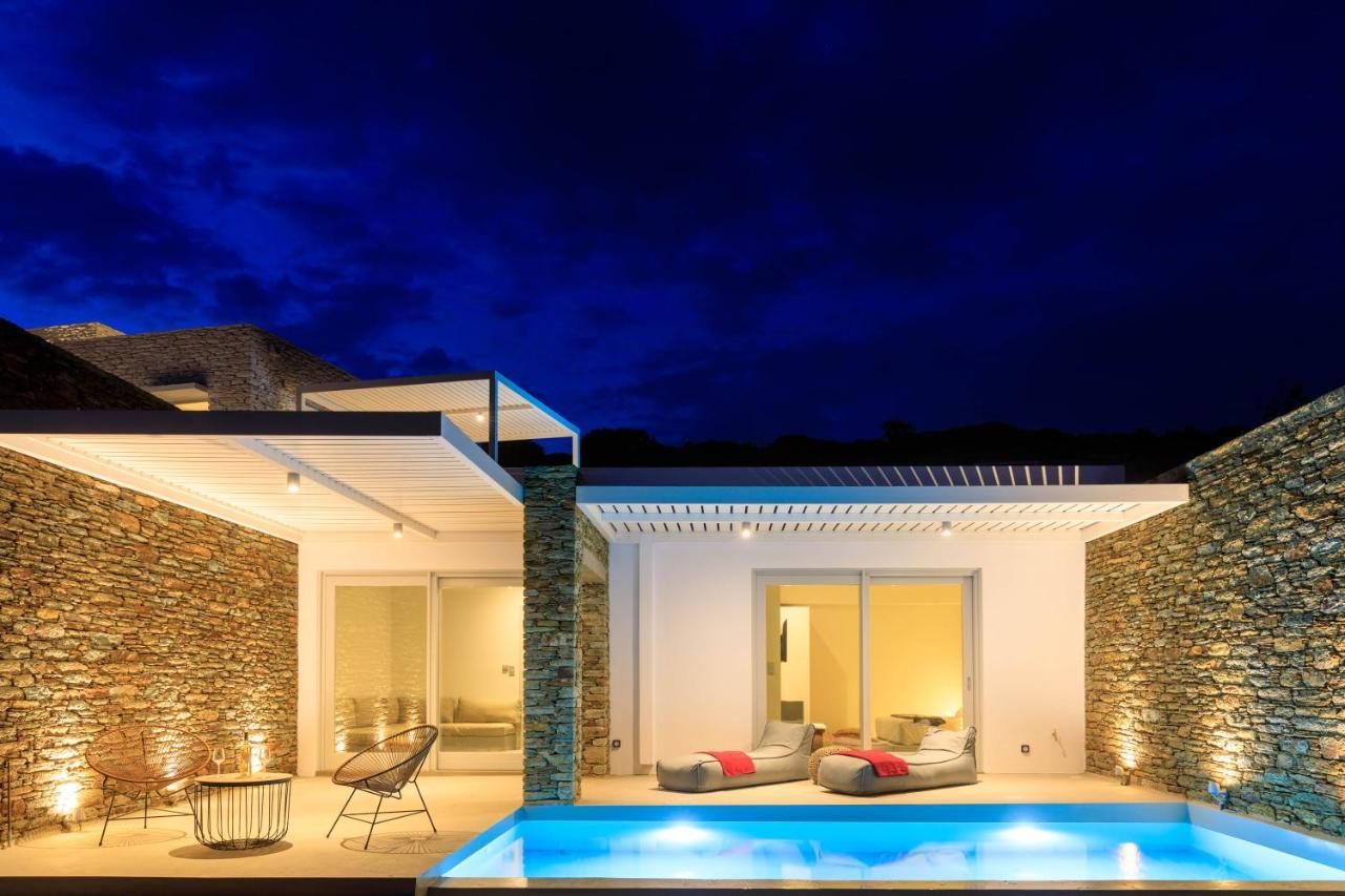 Iliades Luxury Boutique Suites Batsíon Exterior photo