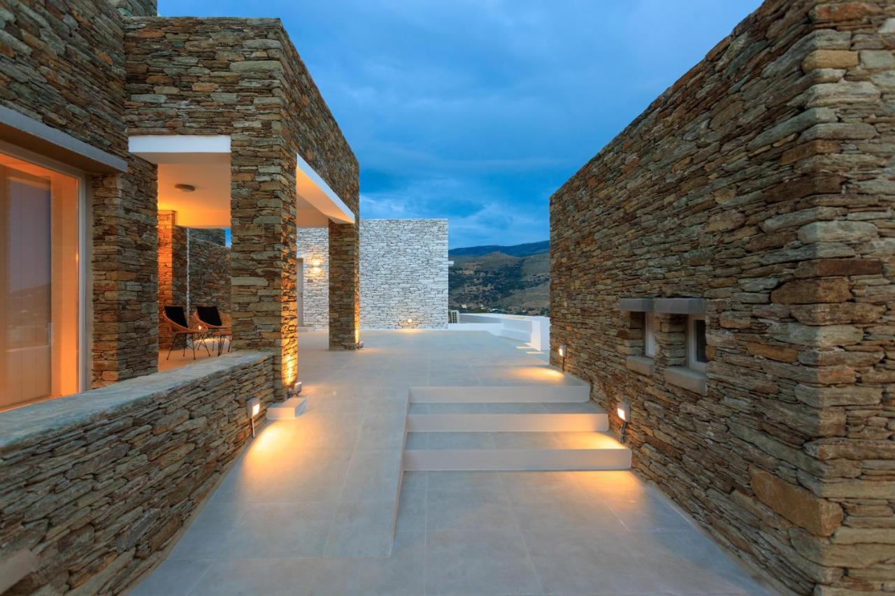 Iliades Luxury Boutique Suites Batsíon Exterior photo